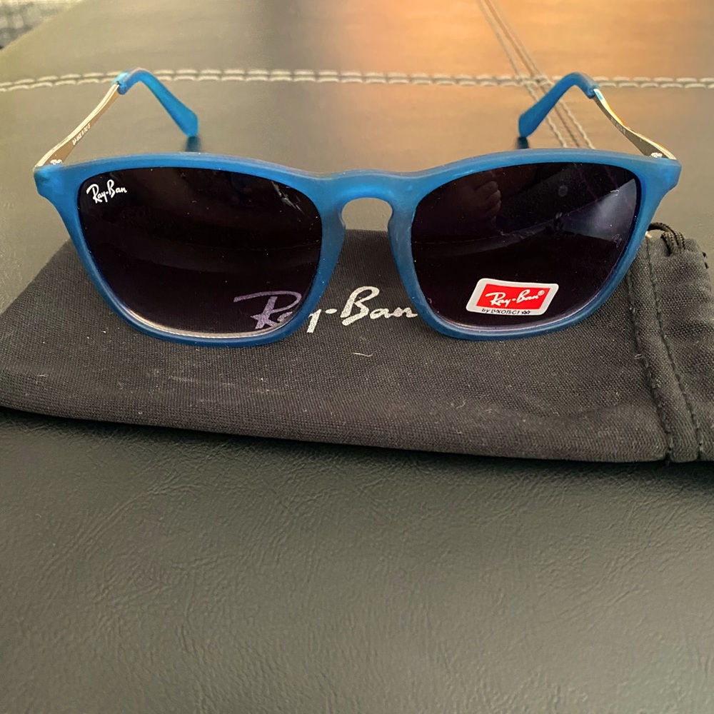 Blue Ray-Ban Sunglasses!!